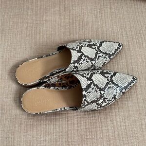 Crown Vintage Snakeskin Macaria Mules